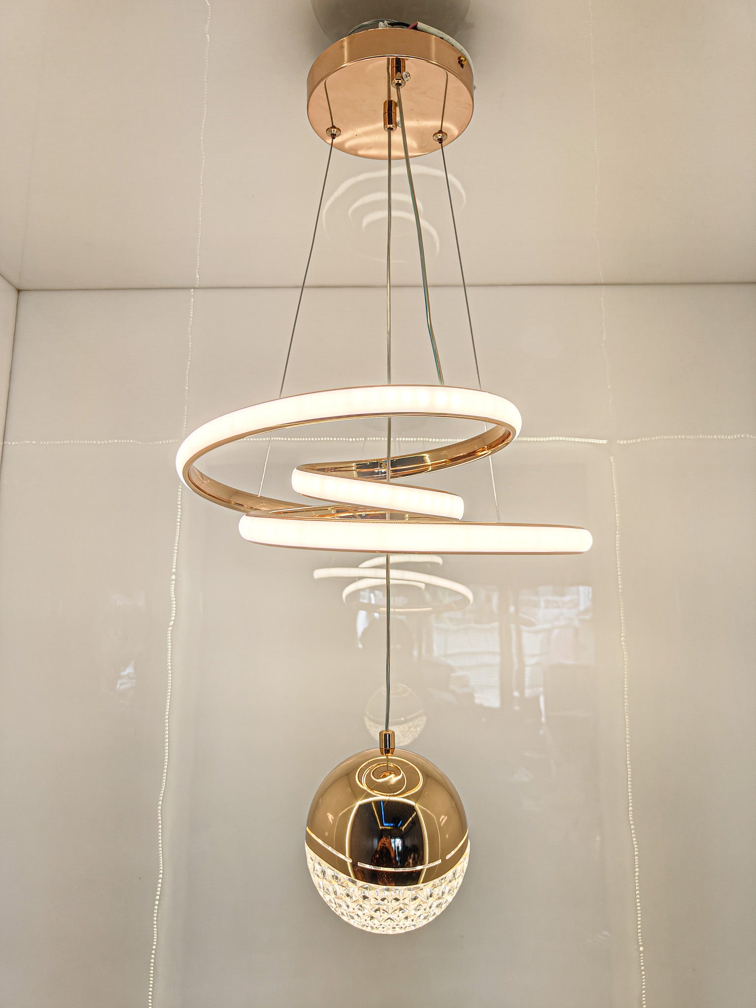 Swanart Modern LED Ceiling Pendant Light with Crystal Ball, Spiral Design Chandelier, Dimmable Hanging Lamp for Dining Room, Living Room, Bedroom, Hallway (Gold) - Swanart