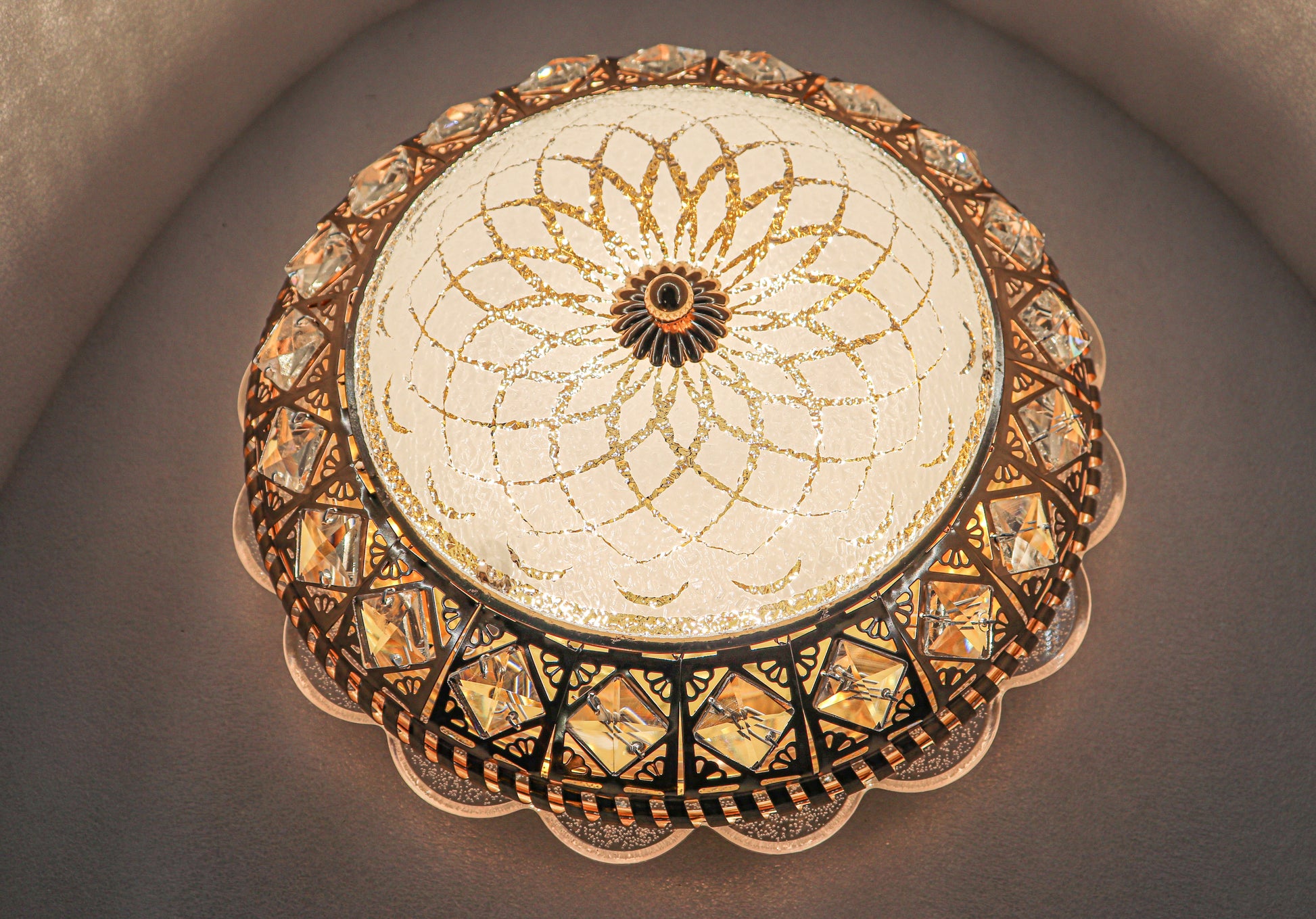 swanart Round Chandelier for Living Room Modern Crystal Ceiling Light Lamp (Multicolour) - Swanart