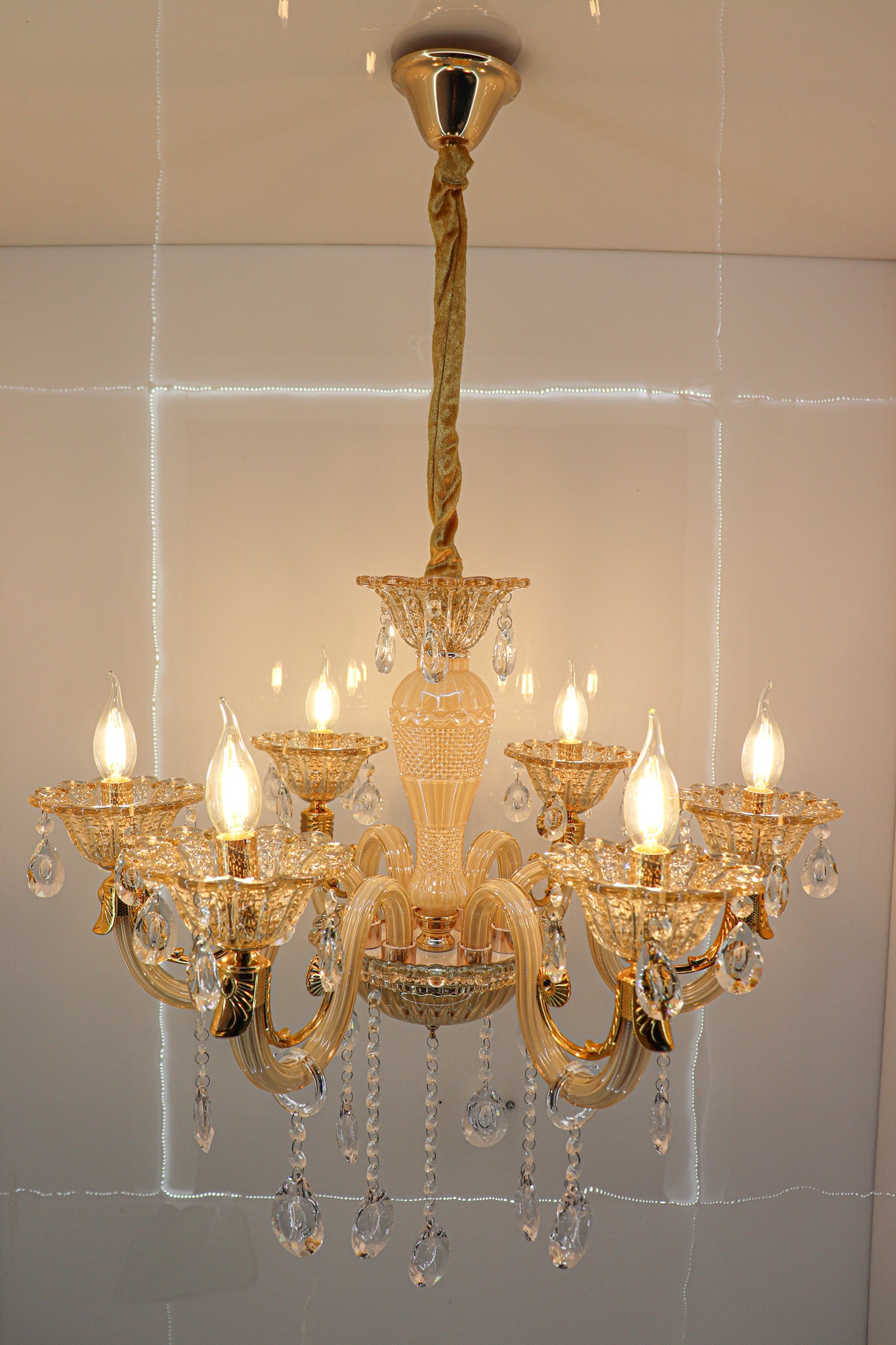 Swanart Venetian Glass Beauty: Italian Chandelier Lighting for a Timeless Ambiance - Swanart
