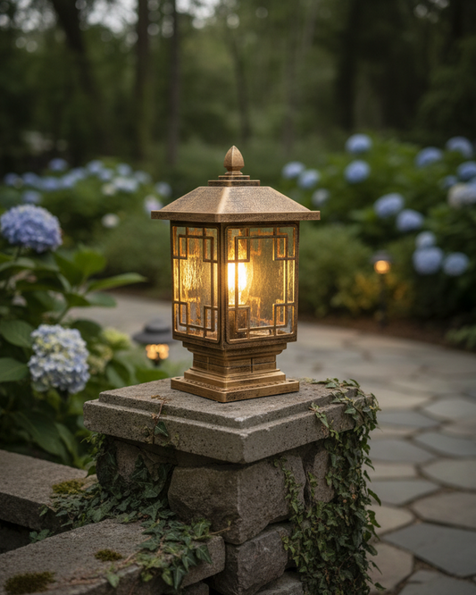 Swanart Outdoor Gate Pillar Light, Waterproof Garden Post Lantern, Vintage LED Exterior Lamp, Decorative Boundary Wall Light, Bronze Finish for Villa, Balcony, Lawn & Pathway Lighting