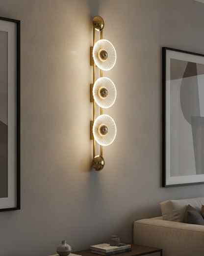Swanart modern LED wall light with gold finish, crystal glass sconce, decorative indoor lighting for bedroom, living room, or hallway