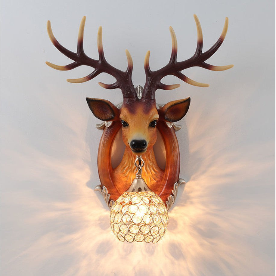 Swanart Charming Deer Head Wall Sconce with Crystal Globe Lamp – Decorative Wall Lighting for Living Room, Bedroom, Hallway – Artistic Design, Deer Antlers, Gold Accents – Unique Home Décor Feature