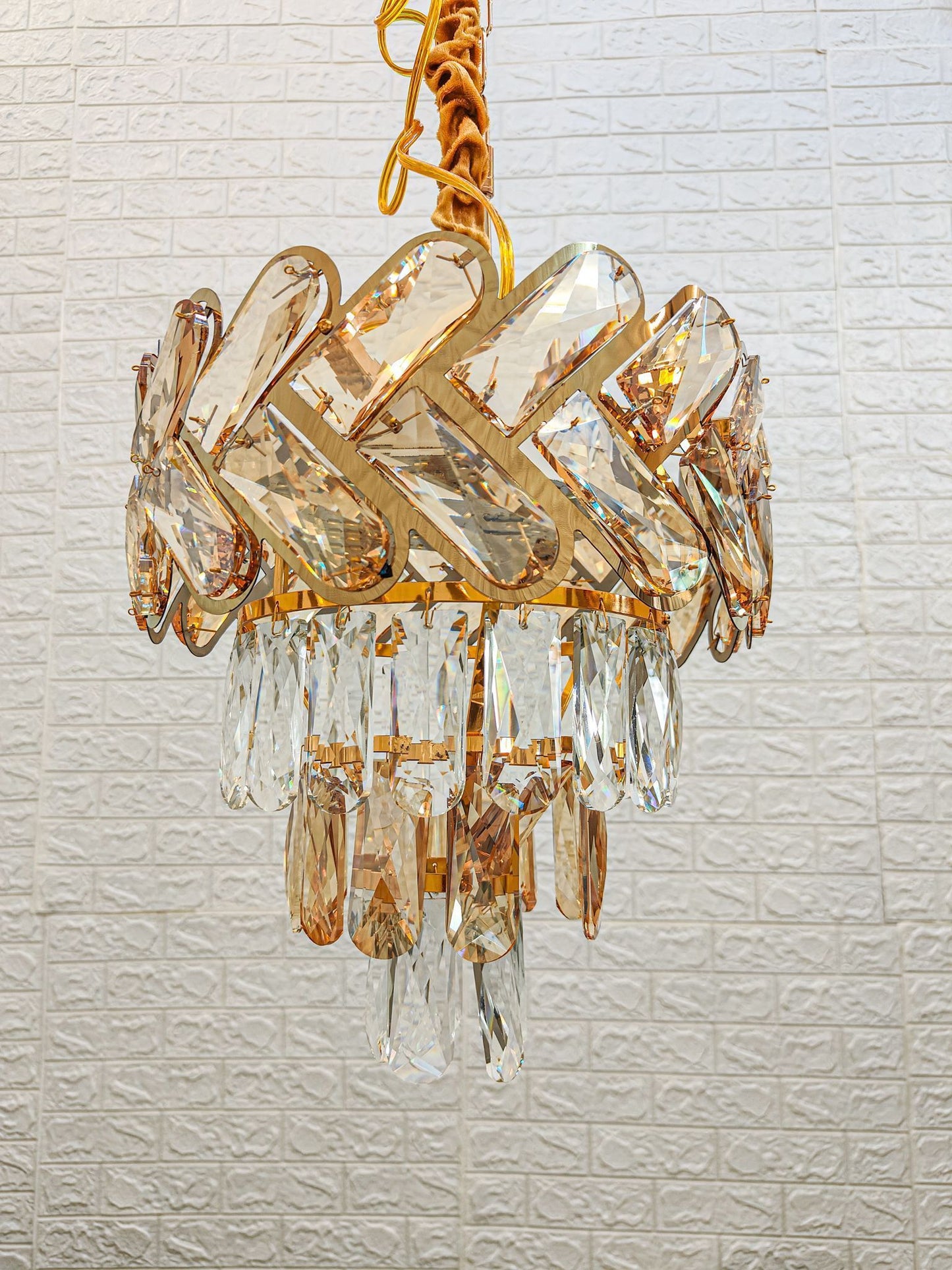 Swanart Hang a Sparkling Crystal Pendant Light in Your Home | Crystal Hanging Lights - Swanart