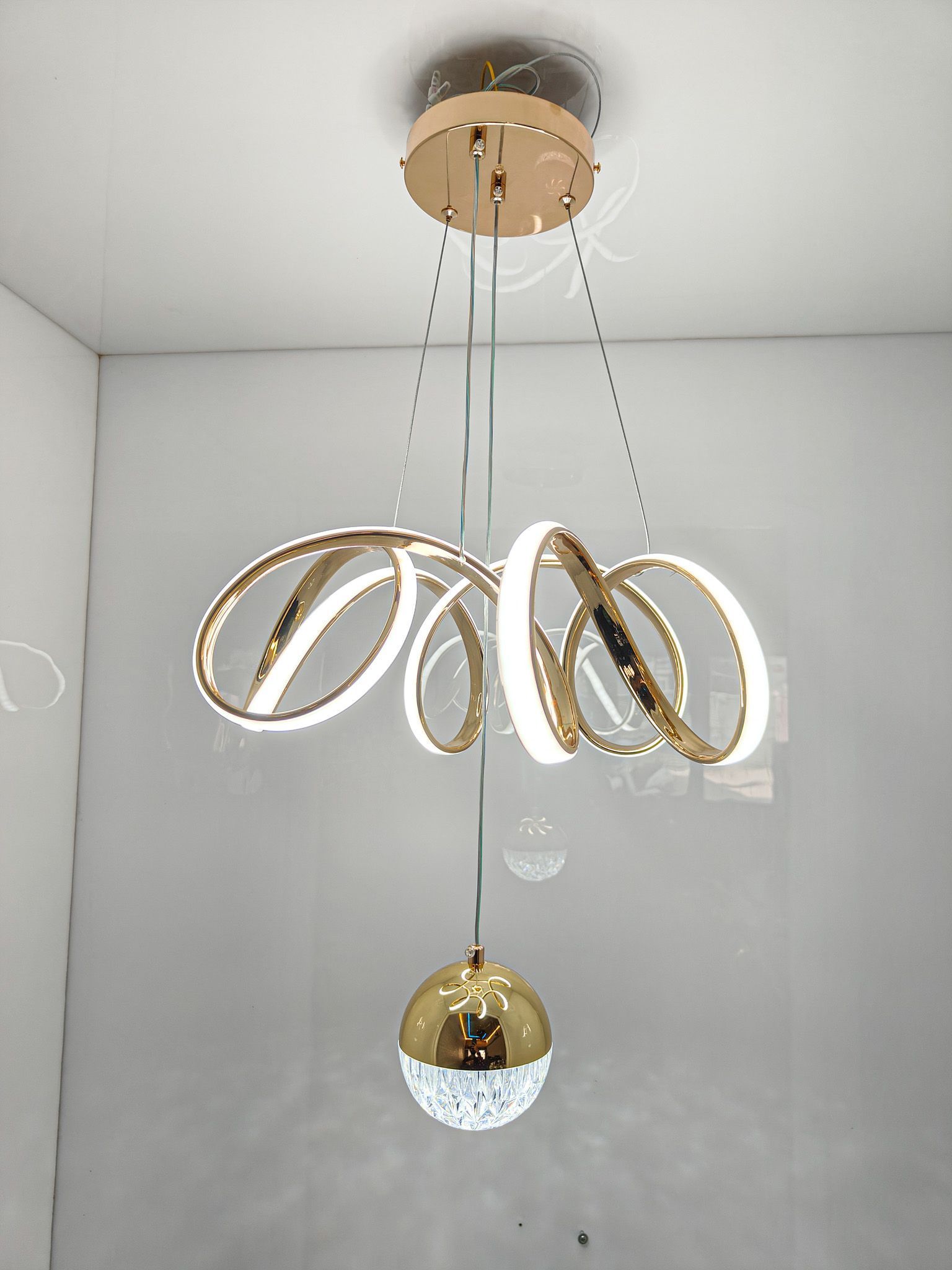 swanart Contemporary Chic Profile Pendant Light - Swanart