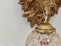 Swanart Majestic Lion Head Wall Sconce with Crystal Globe Lamp – Luxurious Wall Lighting for Living Room, Bedroom, Hallway – Antique Gold Finish, Decorative Lion Mane – Unique Home Décor Accent